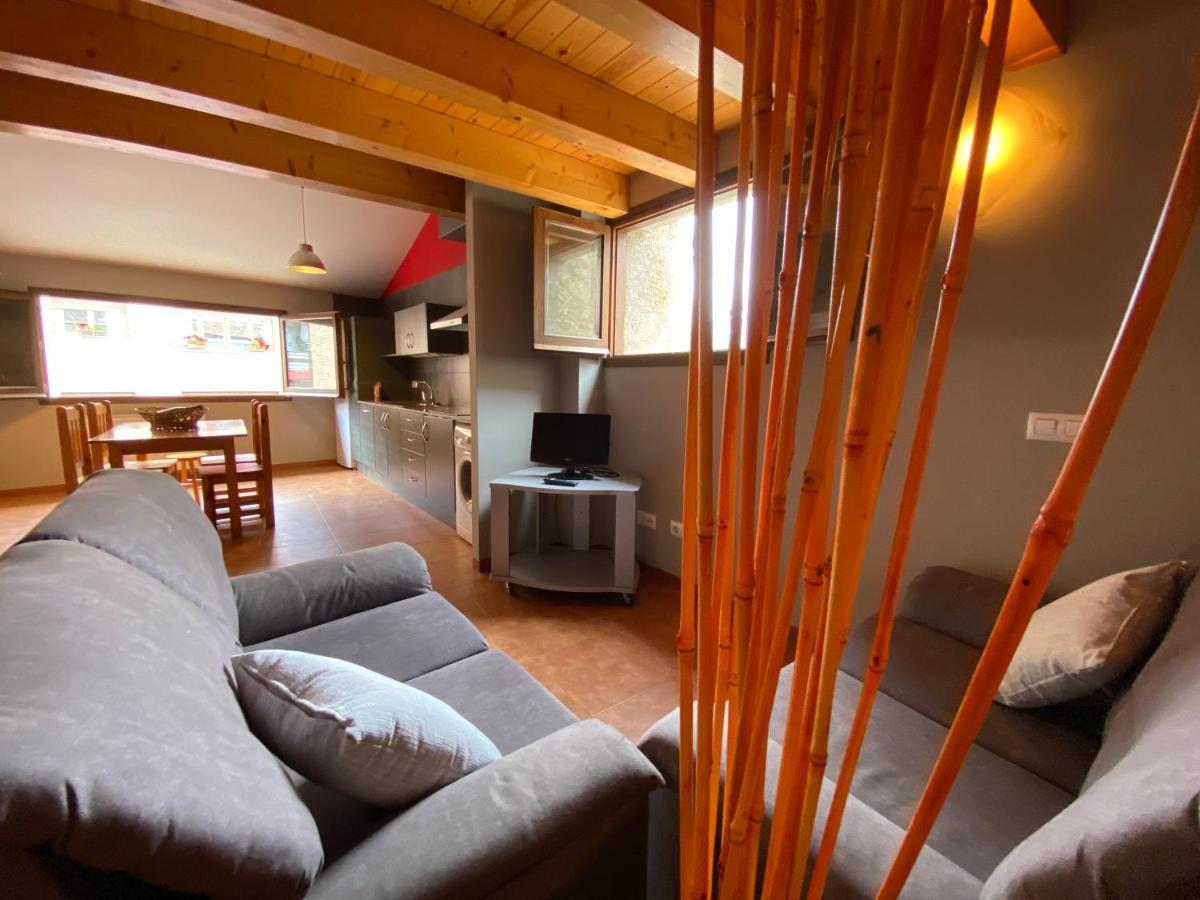 La Vall Apartaments Duplex Сан Лоренцо де Морунис Екстериор снимка