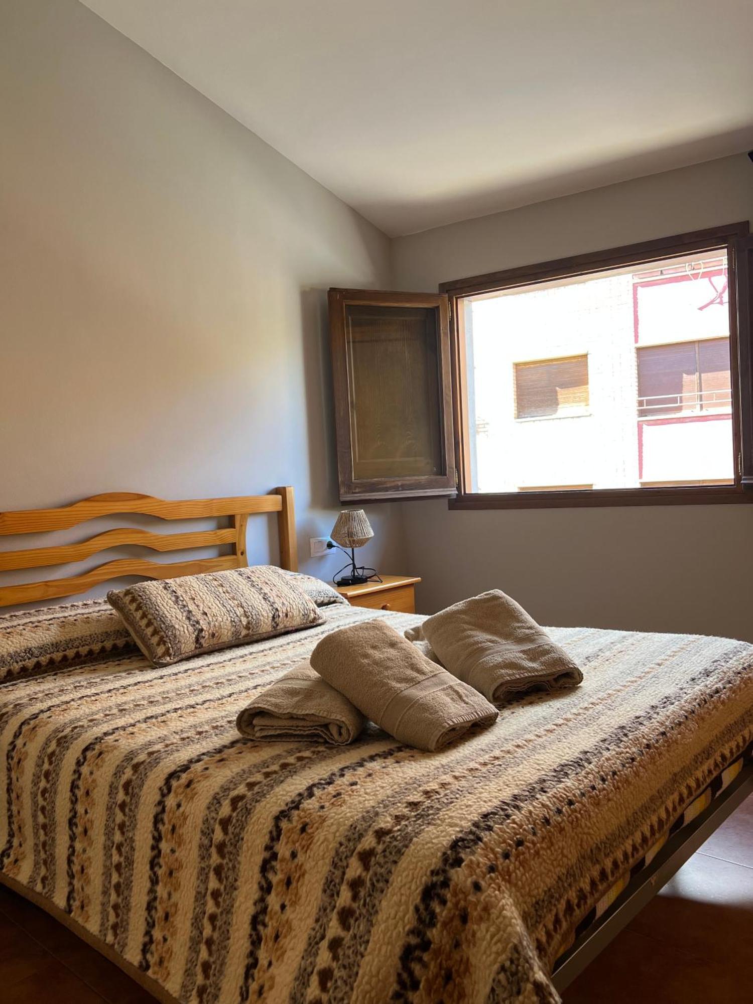 La Vall Apartaments Duplex Сан Лоренцо де Морунис Екстериор снимка